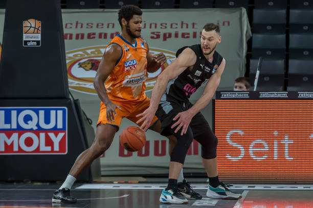 对运动员单 对运动员单